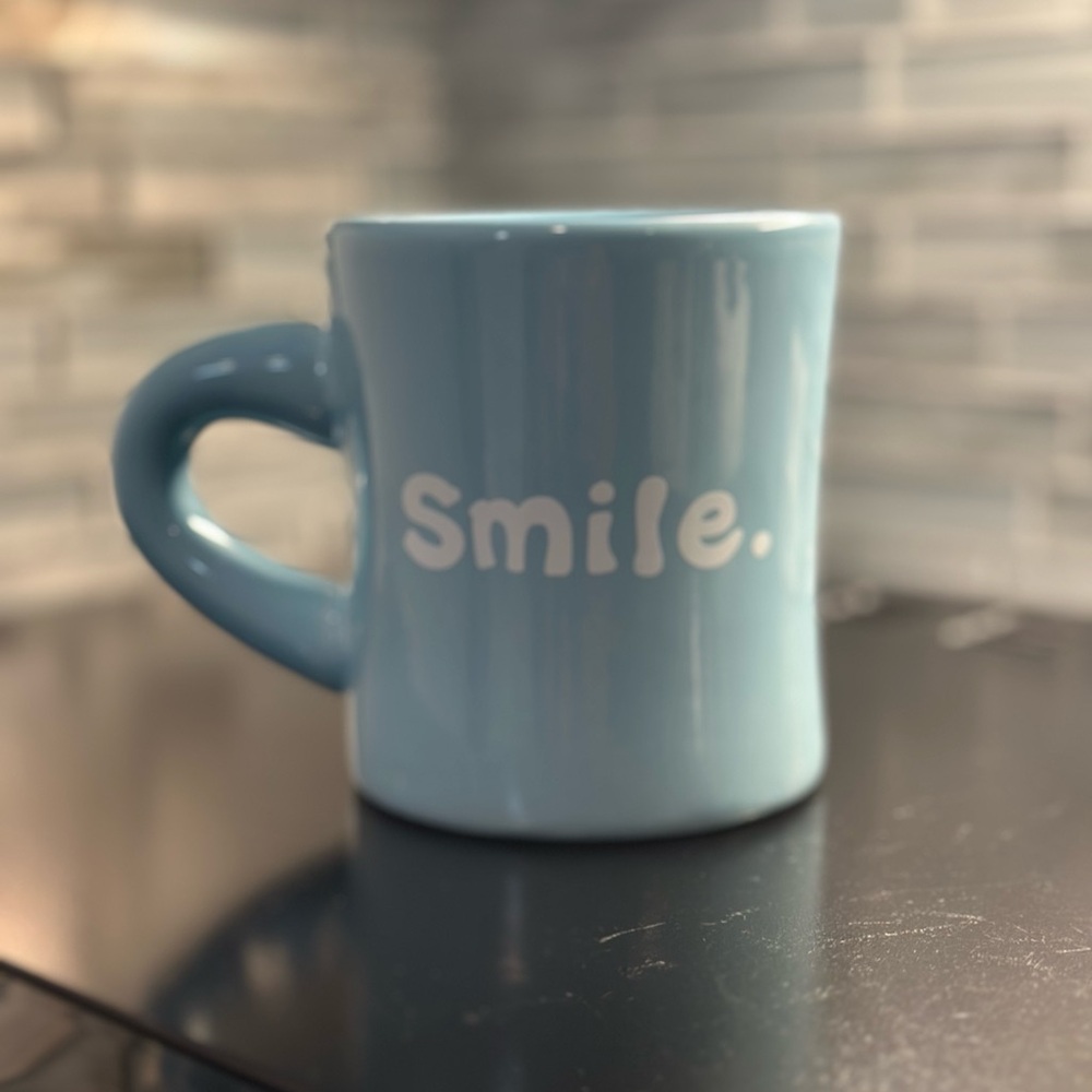 Life is Good SMILE Mug - Picture 2 of 7